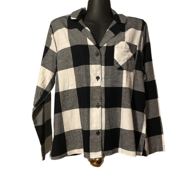NWT Small Old Navy black white plaid long sleeve button down fleece shirt - Picture 1 of 15